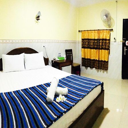 באטאמבנג First Hotel מראה חיצוני תמונה