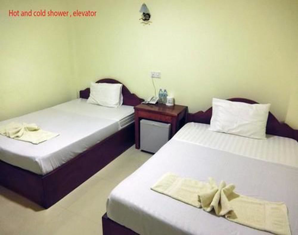 באטאמבנג First Hotel מראה חיצוני תמונה
