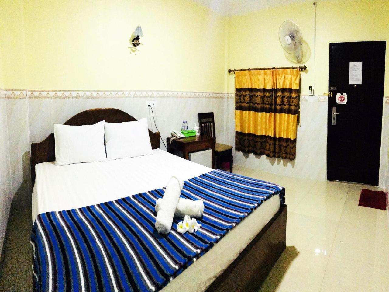 באטאמבנג First Hotel מראה חיצוני תמונה