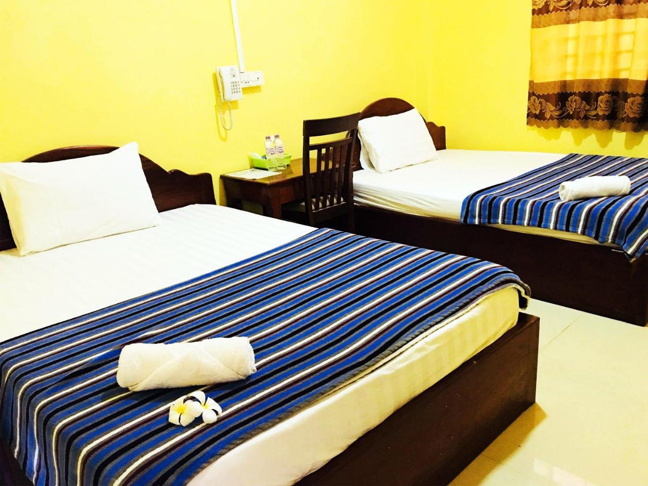 באטאמבנג First Hotel מראה חיצוני תמונה